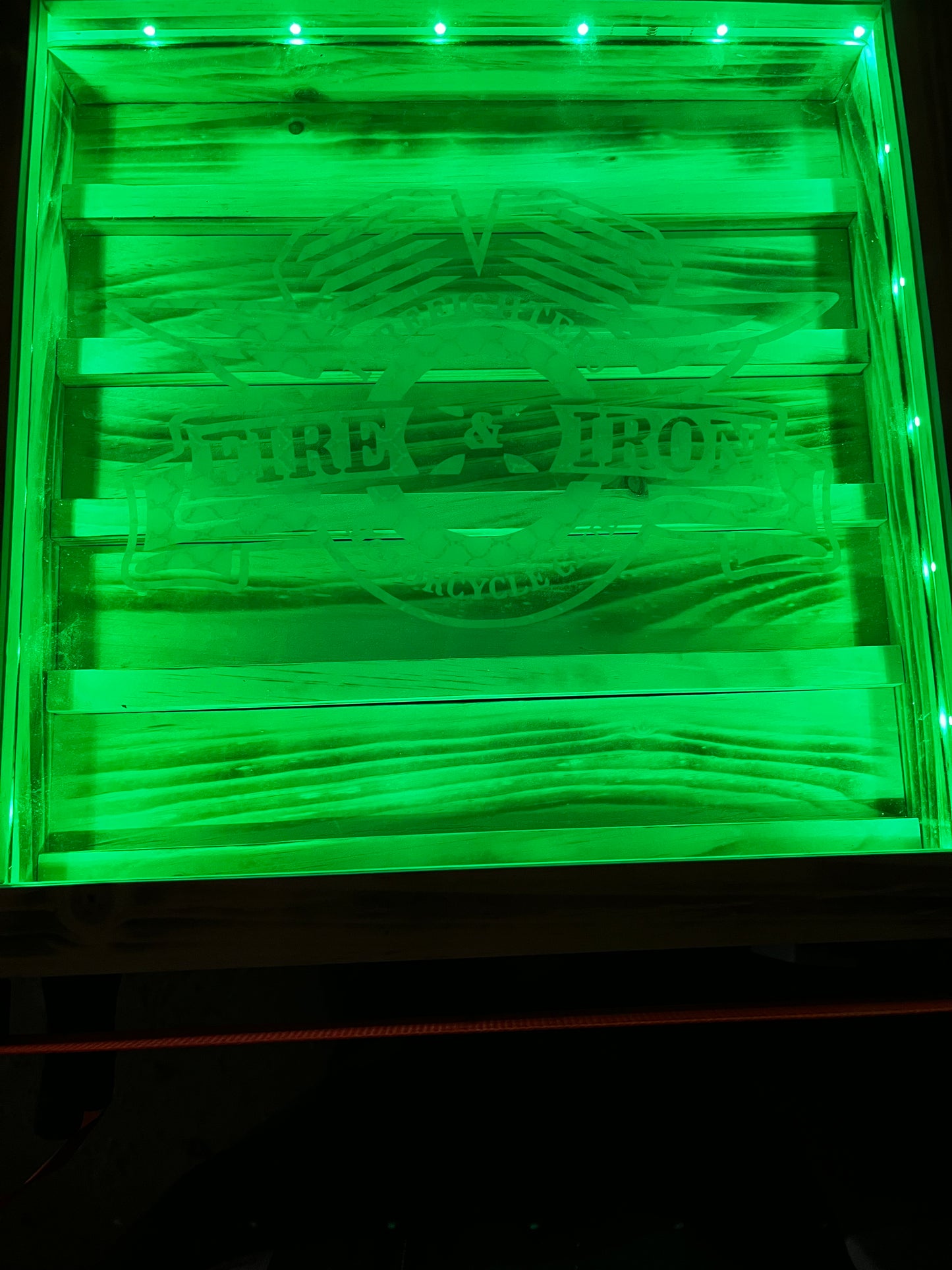 Lighted challenge coin display