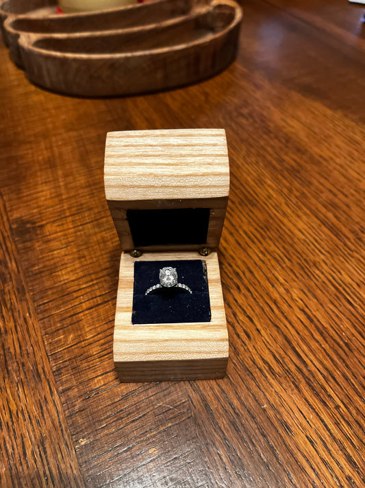 Ring box